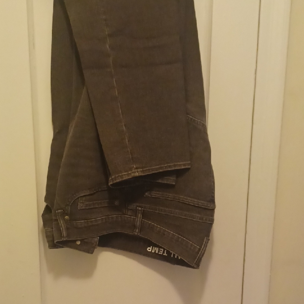 GAP Washed Black Denim - All Temp Jeans. Sz 40x32